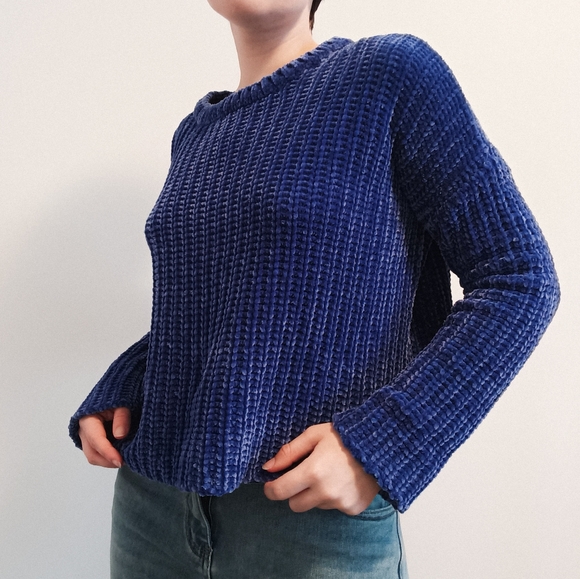 Navy blue knitted sweater - Picture 4 of 5